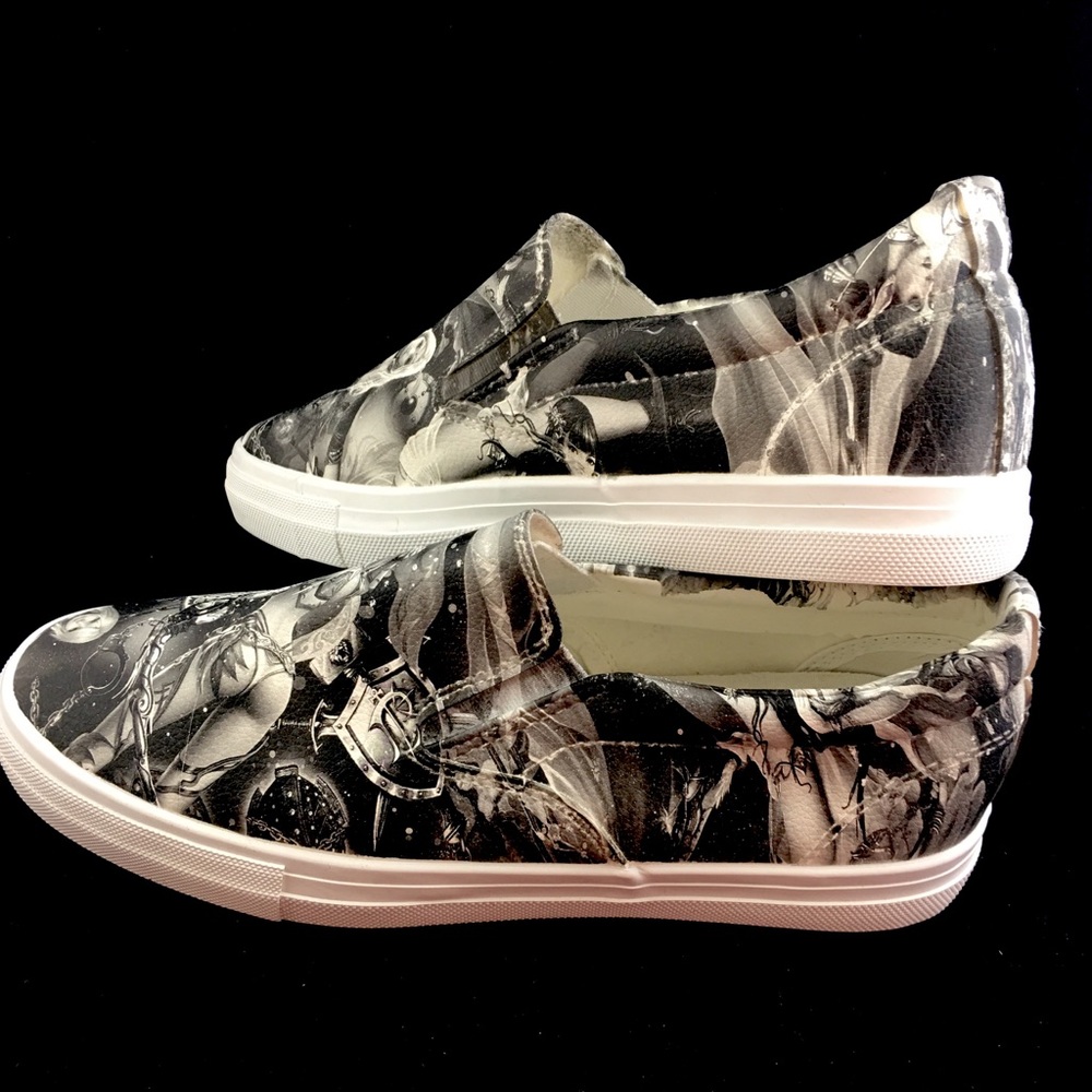 One-of-a-kind HYDROGRAPHIC leather loafers